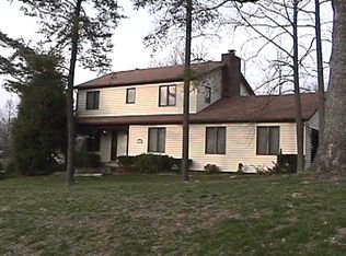 1005 Oakridge Dr, Lanesville, IN 47136