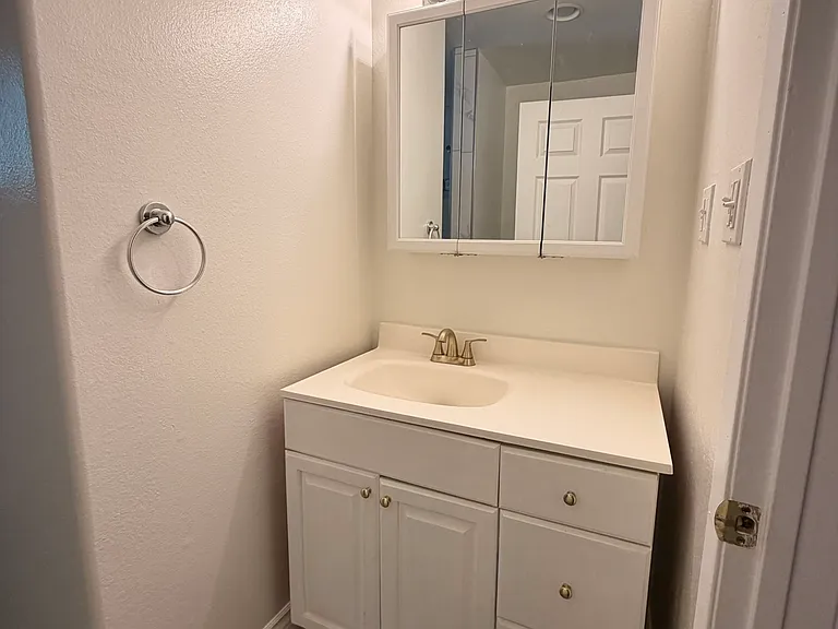 5249 Topanga Canyon Blvd — Photo 9