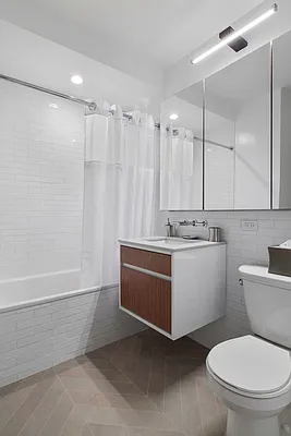 Rented by Greystar | media 8