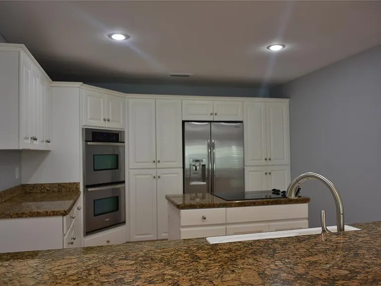 3012 W Fair Oaks Ave — Photo 8