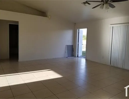 3 bed, $1,895 — Photo 4