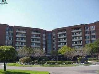 1st image of 3214 Country Club Dr