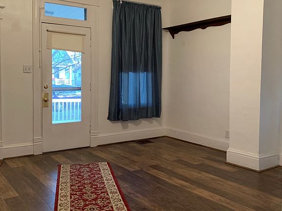 3rd image of 272 S Hickory St
