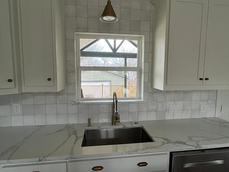 2725 Gordon Ave — Photo 25