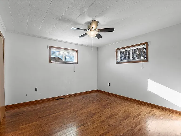 500 W Main St — Photo 12