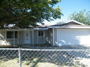 826 Navajo Rd, Perris, CA 92570