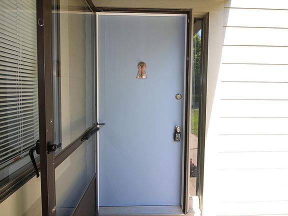 5th image of 659 Watersedge Dr