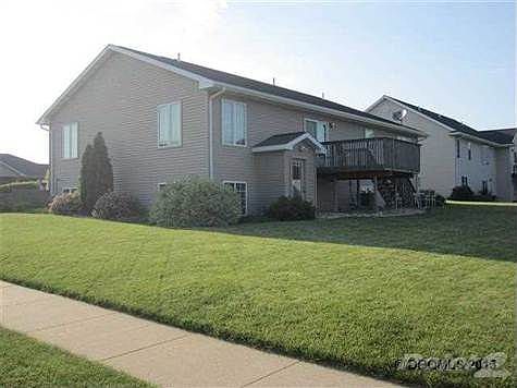 3rd image of 211 Oak Forest Dr