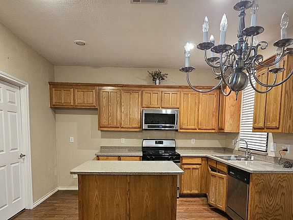 5th image of 8409 Romanway Dr #8409