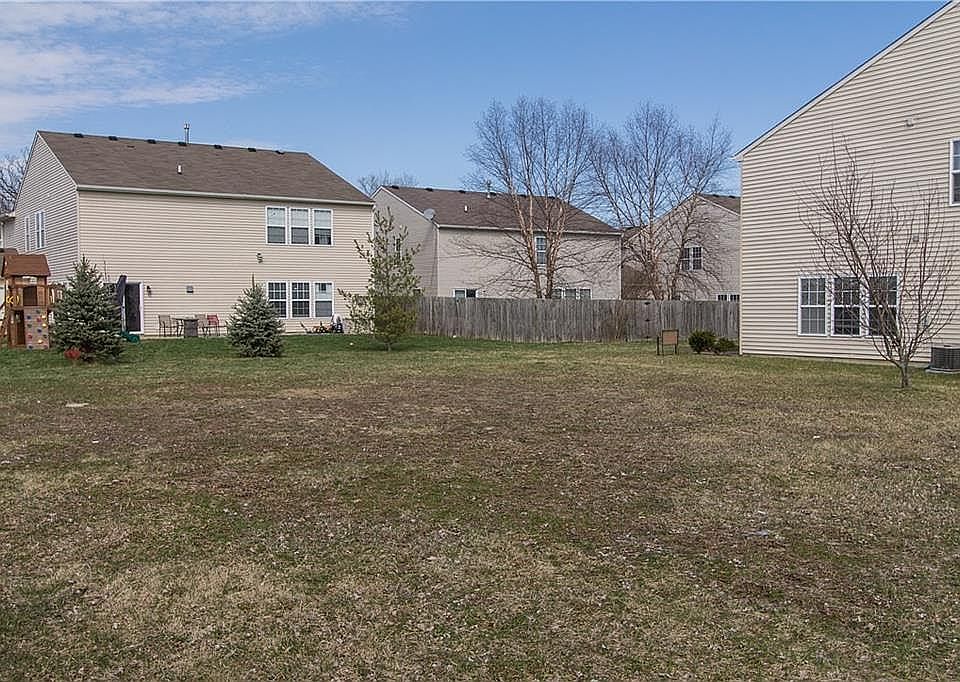 2nd image of 10586 Cyrus Dr