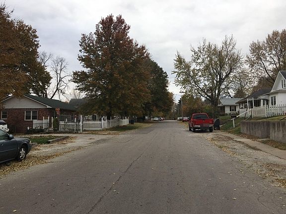 5th image of 803 S Hardy Ave