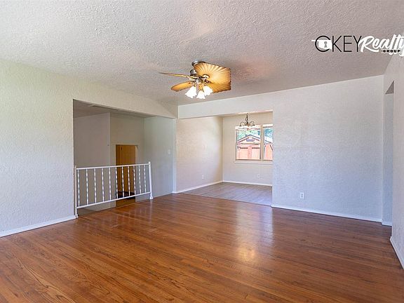 3rd image of 2303 NW Lindy Ave