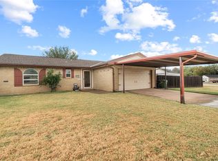 814 Cherrywood Ln, Yukon, OK 73099