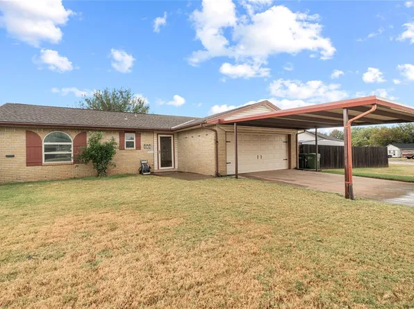 814 Cherrywood Ln, Yukon, OK 73099