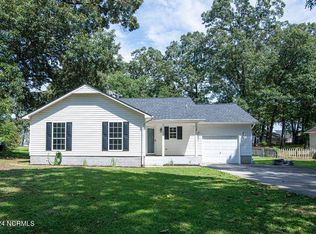 103 Carriage Hills Ct, Richlands, NC 28574