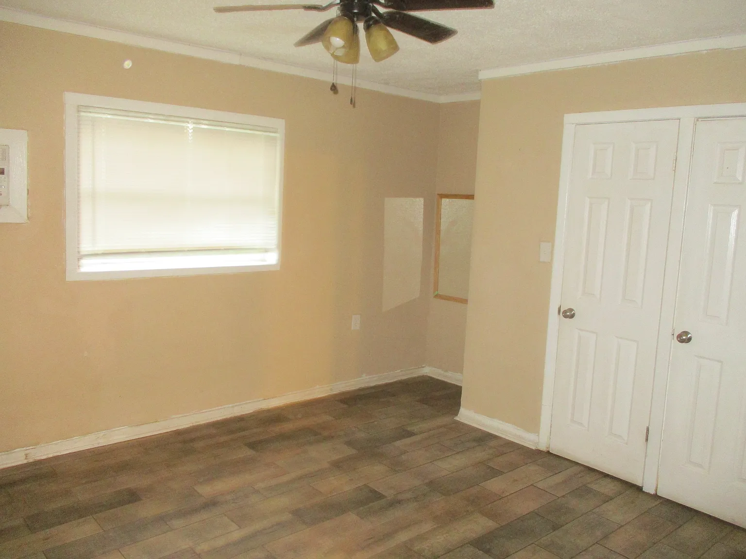 2 bed, 890 sqft, $1,200 — Photo 4