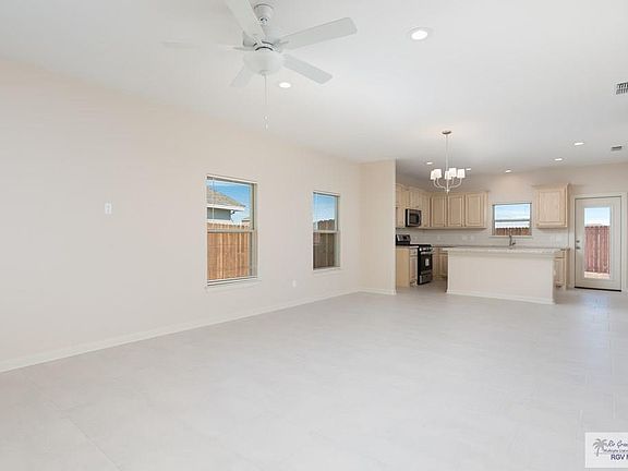 3rd image of 2153 Grove Ln