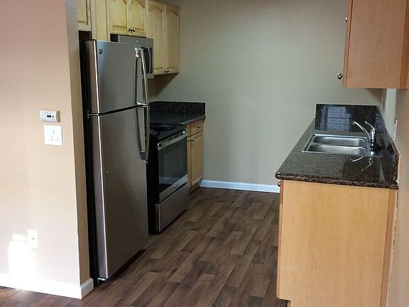 4th image of 208 1/2 Willie James Jones Ave APT 14
