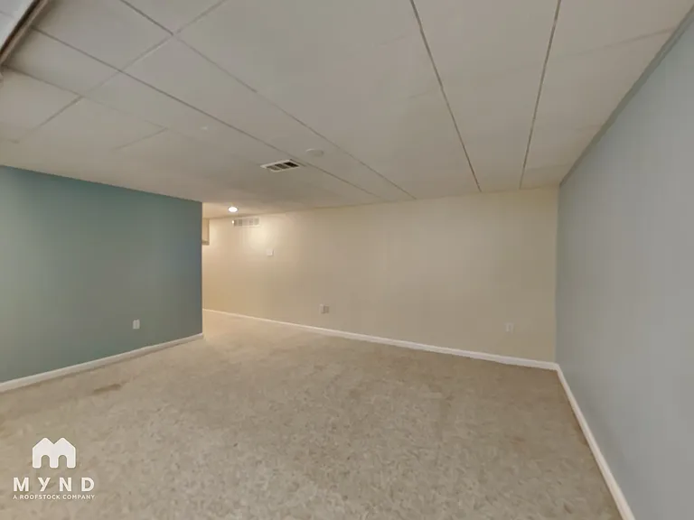 1076 S Monroe St — Photo 19
