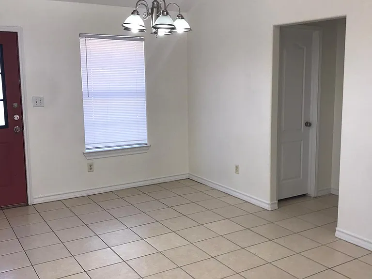2101 Bahamas Dr #3 — Photo 7