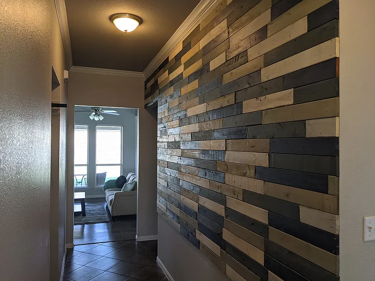 5715 Markham Dr — Photo 2