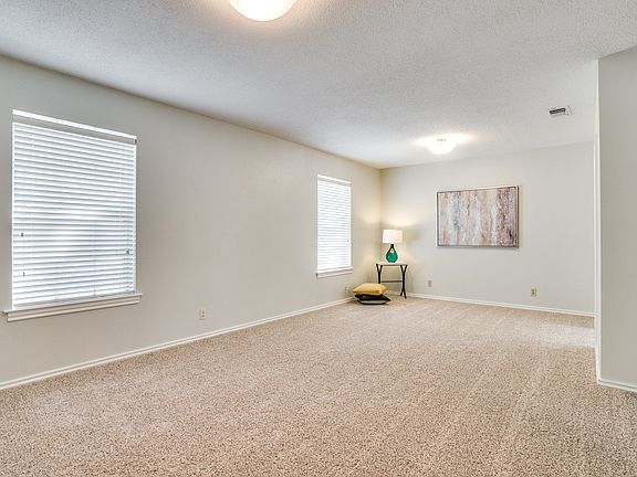 2111-briarwood-blvd-arlington-tx-High-Res-4.jpg
