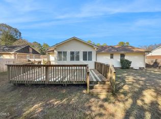 5034 Chesapeake Rd, Fayetteville, NC 28311