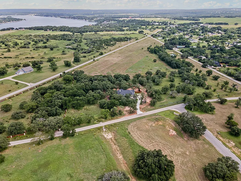 3501 Williamson Rd — Photo 29