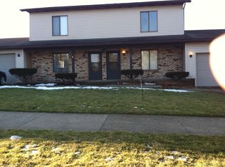 580 & 582 Austin Dr, Barberton, OH 44203