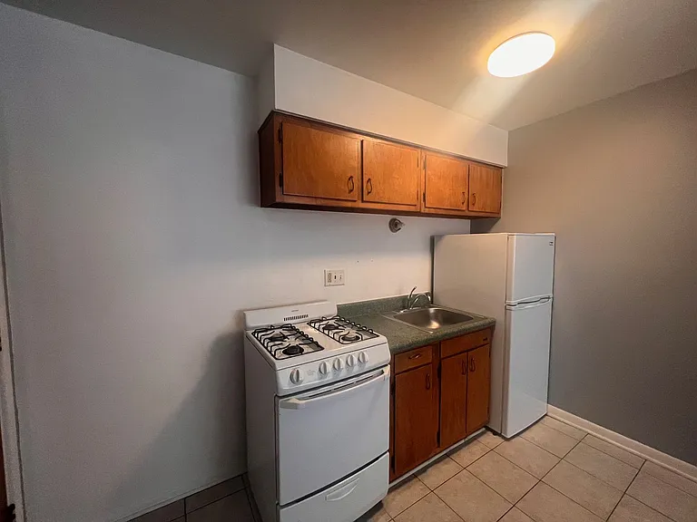 1517 E Royall Pl — Photo 12