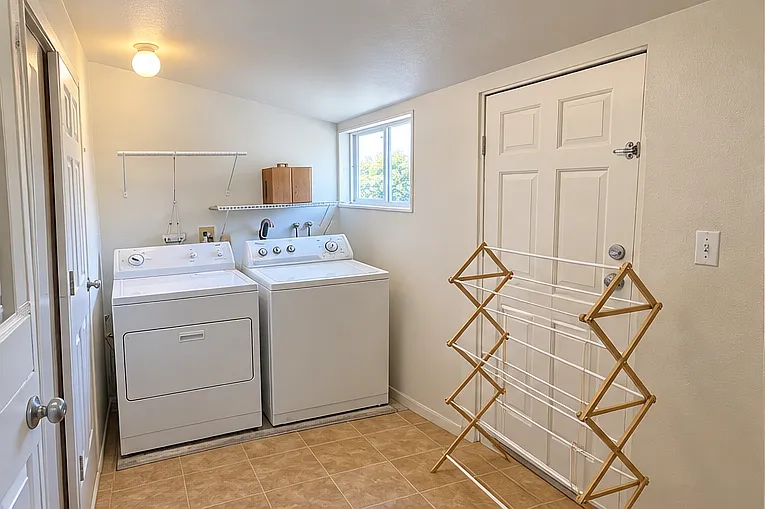 2 bed, 858 sqft, $3,000 — Photo 4