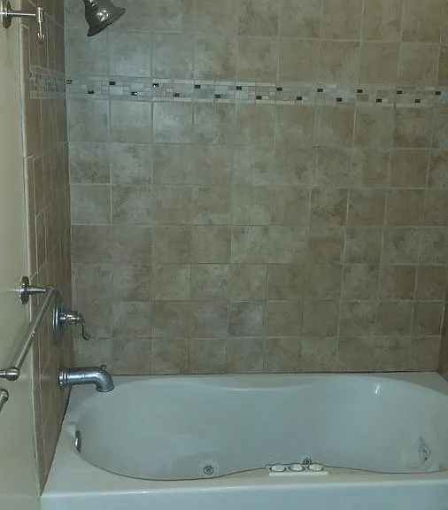 525 Fitzwater St #1R — Photo 11