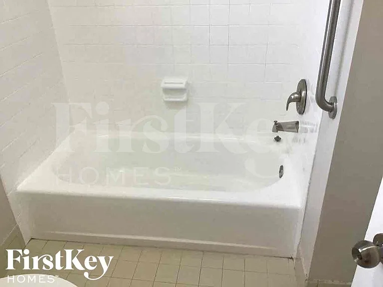 3415 SE 4th Ave — Photo 11