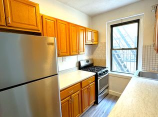 21-16 33rd St #4A, Astoria, NY 11105