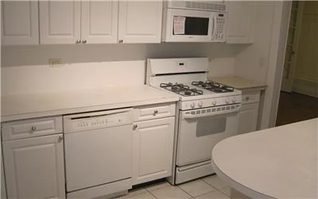 Rented by Fenwick Keats Real Estate | media 6