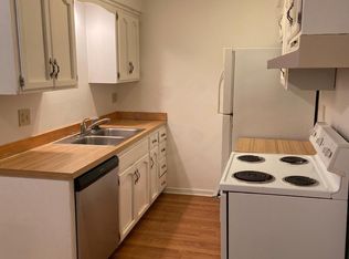 9046 W 83rd Ter, Overland Park, KS 66212