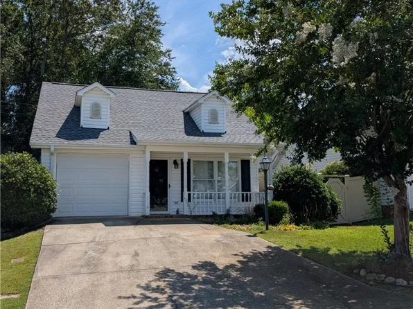 216 Londonberry Dr, Anderson, SC 29621