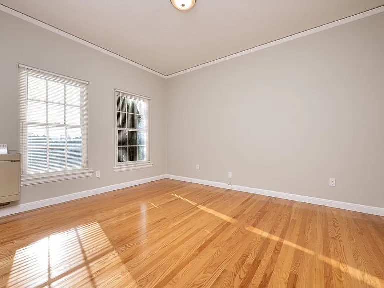 425 Williams Pl #9 — Photo 11