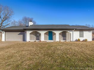 1605 Ledbetter Dr, Sand Springs, OK 74063