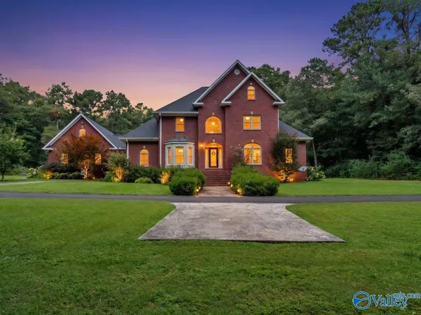 939 Everett Rd, Rainsville, AL 35986