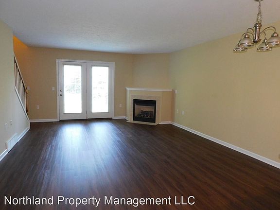 5th image of 1495 Newport St Unit 9