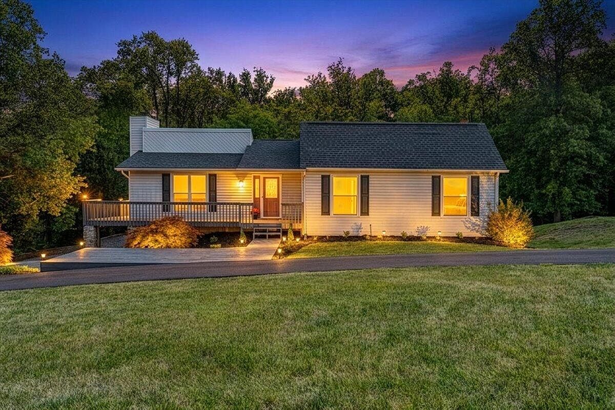 ちむ 5359 Sundance Rd, Salem, VA 24153 | Zillow