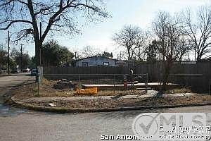 1st image of 814 S Nueces