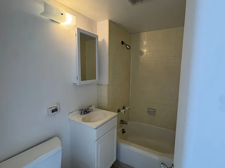 1003 Kapahulu Ave #303 — Photo 5