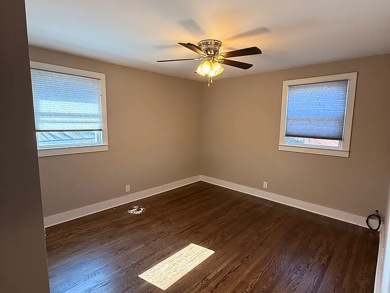 237 Eisenhower Dr — Photo 12