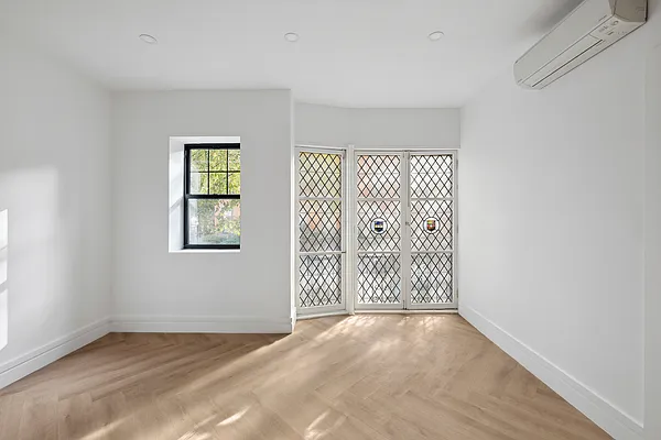 Rented by Nest Seekers International | media 6