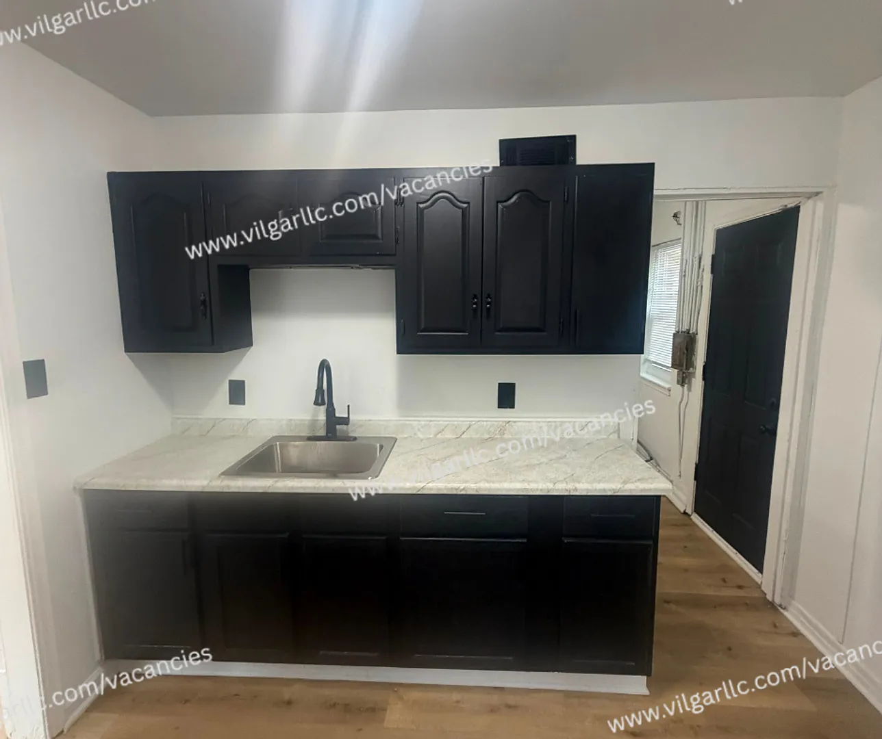 Very considerate 2 Bedroom 1 Bathroom Home. — Photo 2