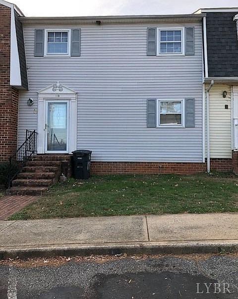 1st image of 119 Holmes Cir