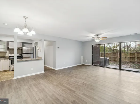10129 Prince Pl APT 102-12A, Upper Marlboro, MD 20774