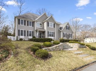54 Crown Ridge Rd, Wellesley, MA 02482